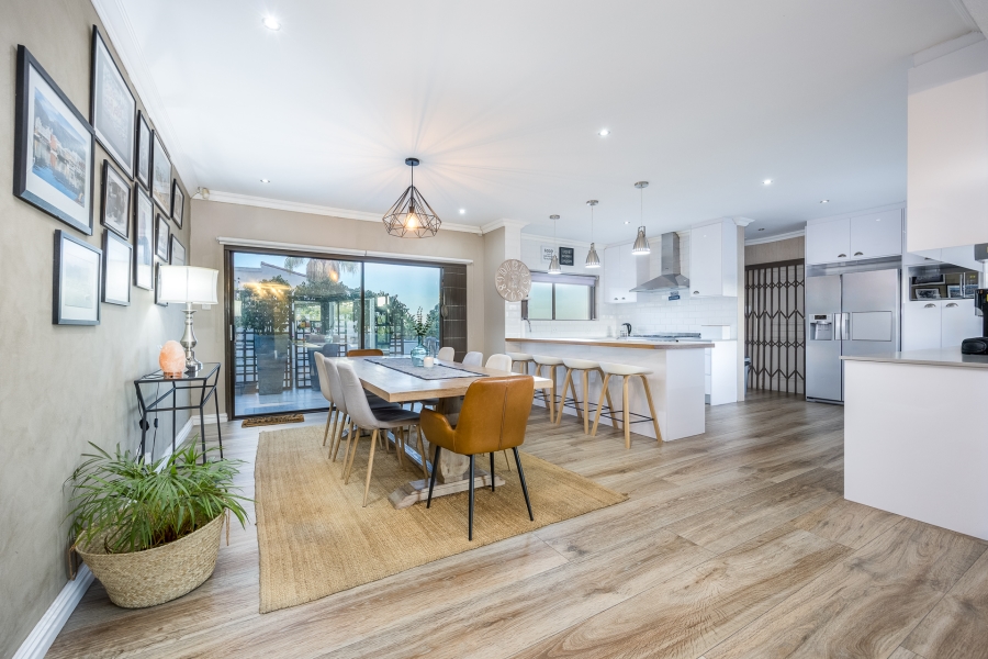 4 Bedroom Property for Sale in Loevenstein Western Cape